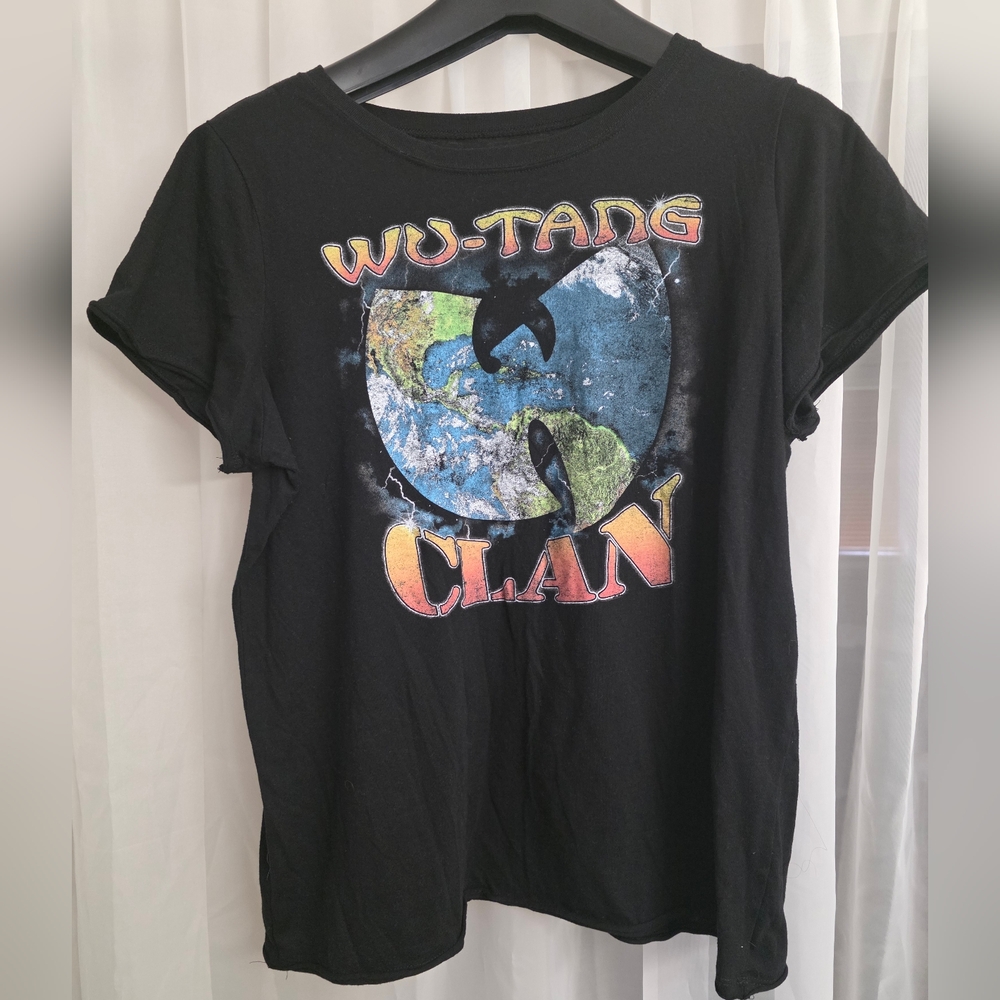 Torrid Black Wutang Graphic Short Sleeve Tee 🐝
